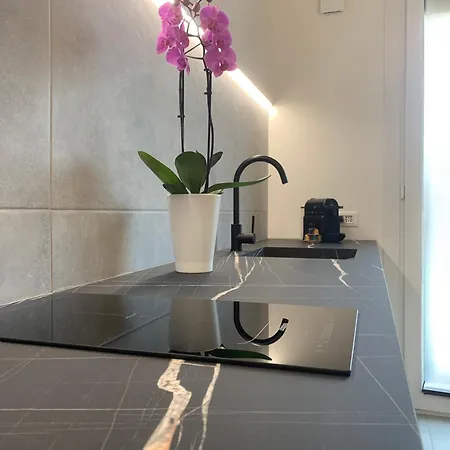 - Cernobbio Apartment *