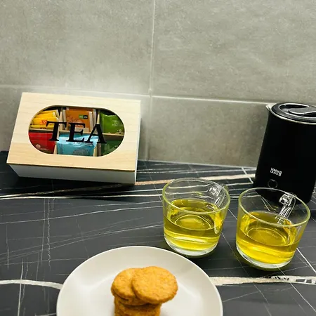 - Cernobbio アパート *